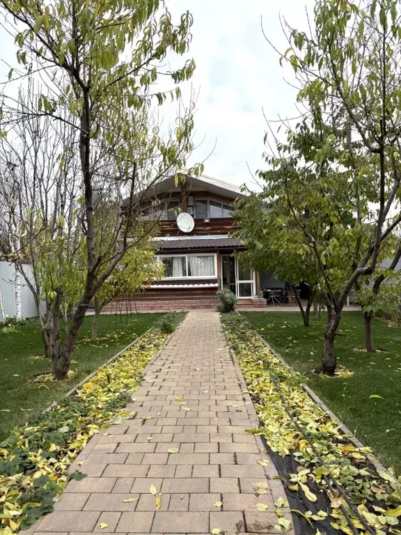 Дом в Волгоградская область, Ленинск ул. Имени Крупской, 60 (150 м) - Фото 1