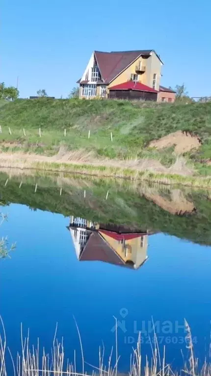 Коттедж в Омская область, Любинский район, с. Любино-Малороссы ул. ... - Фото 1