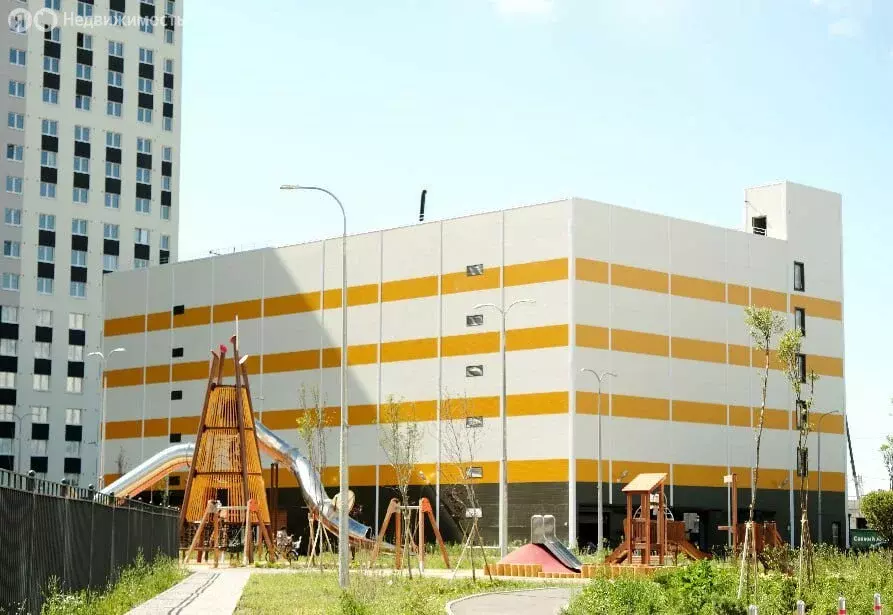 Торговая площадь (643 м) - Фото 2