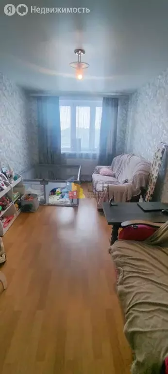 3-комнатная квартира: село Осиновая Гора, улица Аркадия Шипунова, 2 ... - Фото 1