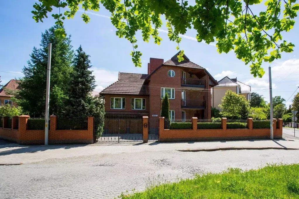 Лермонтова 7 калининград. Зеленоградск лермонтова 1а. Ул броненосная 40 калининград на карте. Продвижение калининград броненосная 40. Лермонтова калининград.