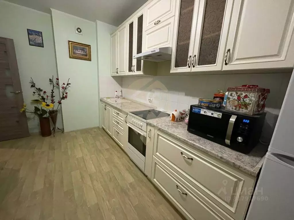 2-к кв. Белгородская область, Старый Оскол Северный мкр, 36 (63.6 м) - Фото 0