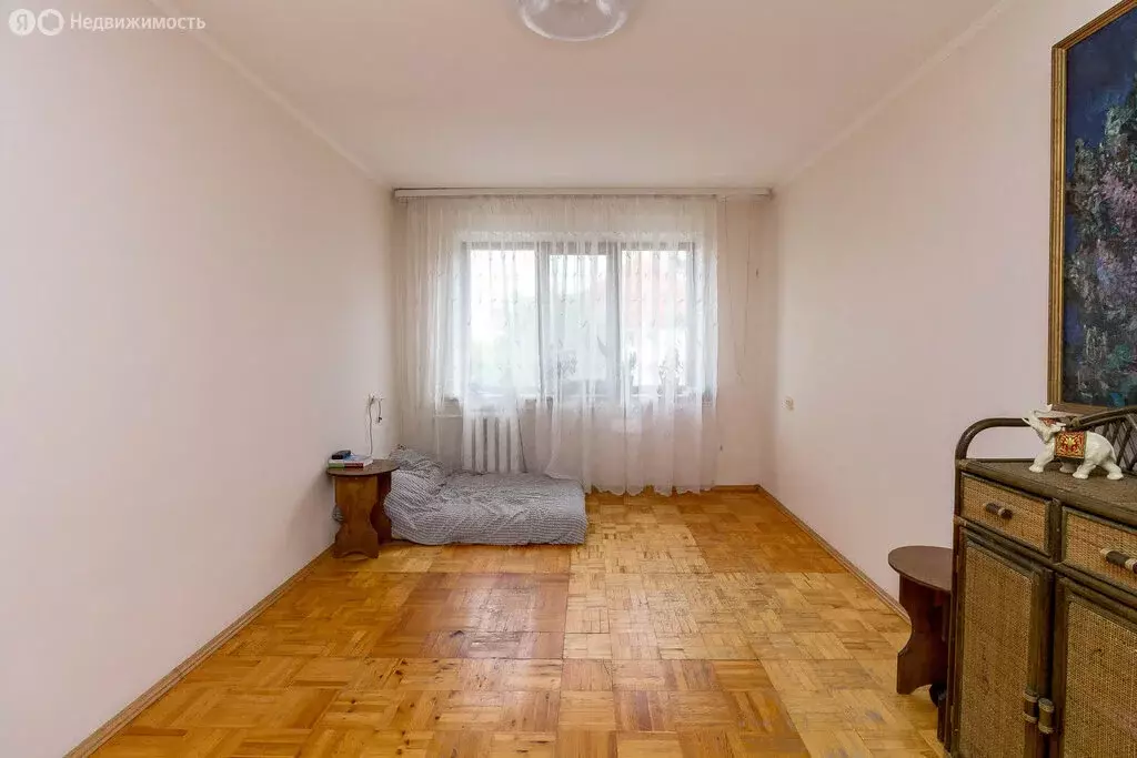 3-комнатная квартира: Тюмень, Таврическая улица, 10 (61.3 м) - Фото 1