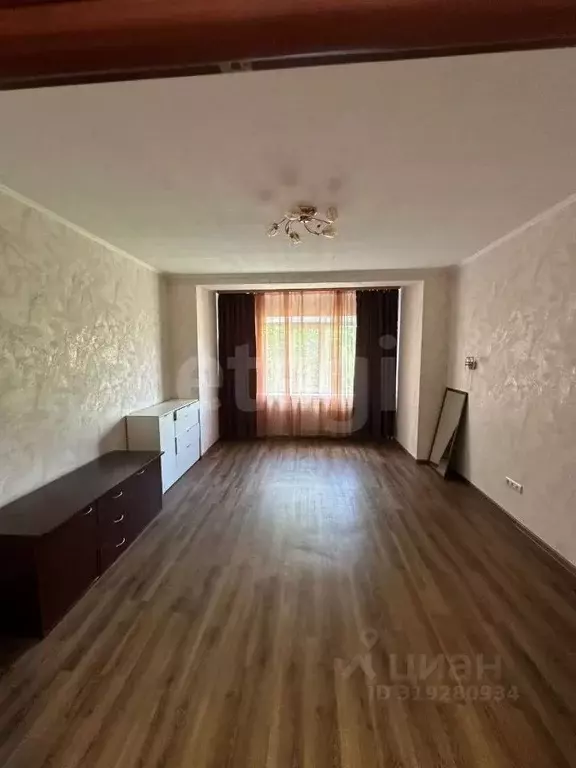 1-к кв. Ханты-Мансийский АО, Сургут ул. Дзержинского, 15 (42.0 м) - Фото 0