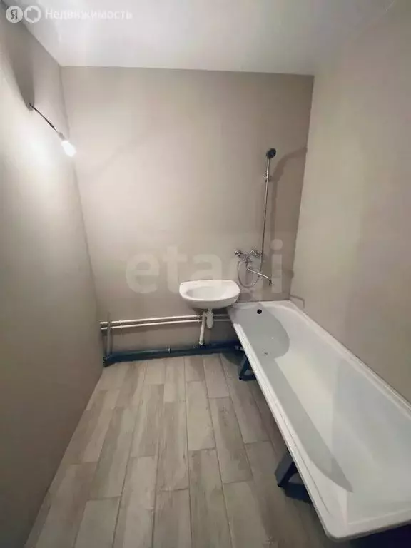 2-комнатная квартира: посёлок городского типа Анна, Коммунальная ... - Фото 2