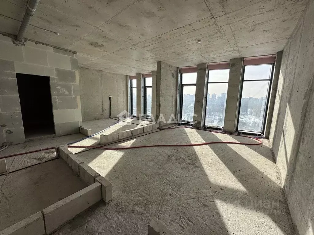 1-к кв. Москва ул. Светланова, 11к2 (59.2 м) - Фото 1