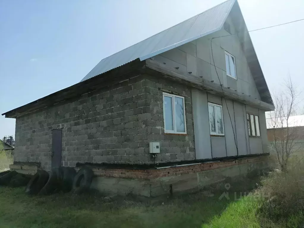 Дом в Оренбургская область, Сакмарский район, пос. Красный Коммунар ... - Фото 1