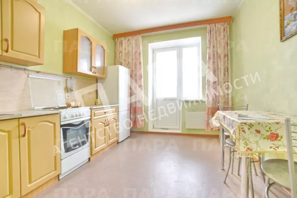 1-к кв. Самарская область, Самара Молодежная ул., 10 (55.0 м) - Фото 0