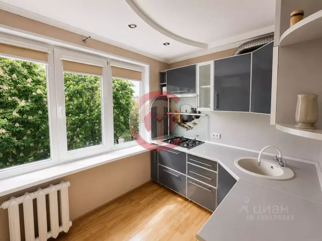 3-к кв. Краснодарский край, Армавир ул. Советской Армии, 27 (70.0 м) - Фото 1