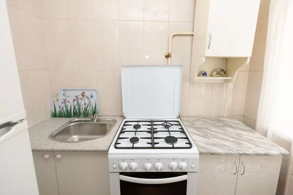 3-к кв. Омская область, Омск пос. Амурский, ул. Багратиона, 6 (55.7 м) - Фото 2