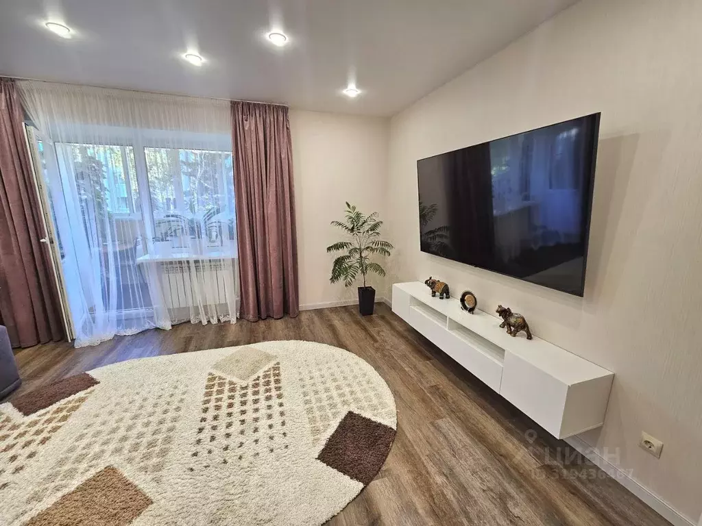 2-к кв. Ярославская область, Рыбинск ул. Захарова, 26к2 (64.1 м) - Фото 1