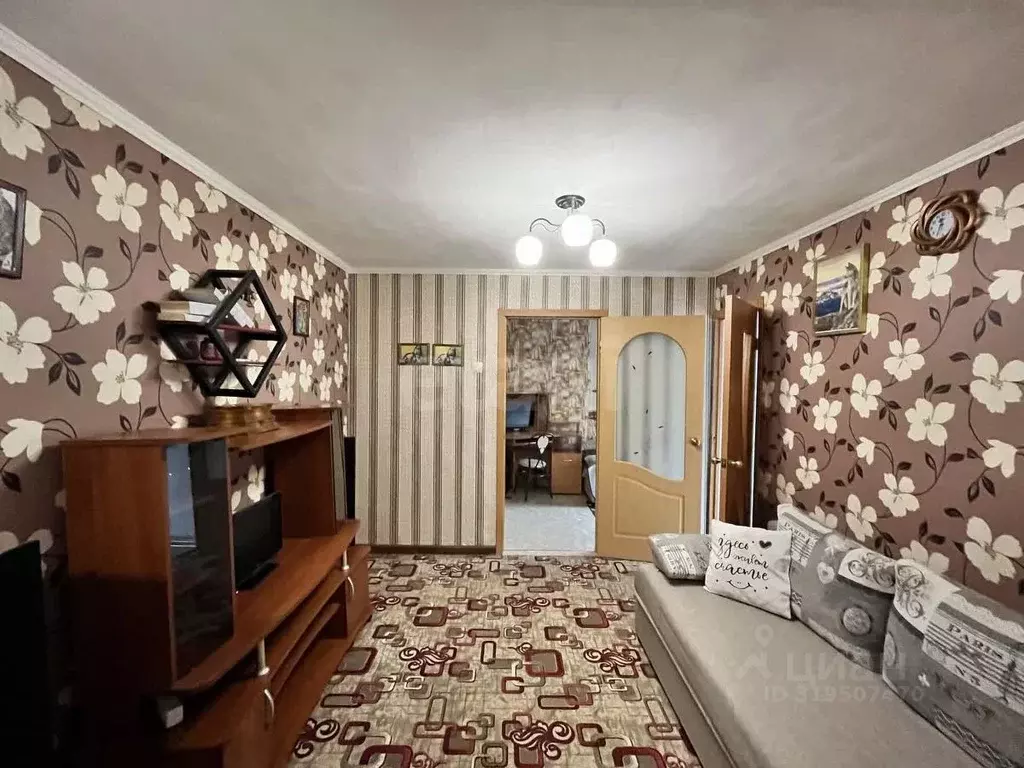 2-к кв. Ленинградская область, Кириши просп. Ленина, 12 (43.2 м) - Фото 0