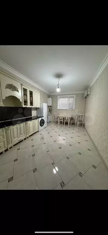 2-к. квартира, 75 м, 1/10 эт. - Фото 1