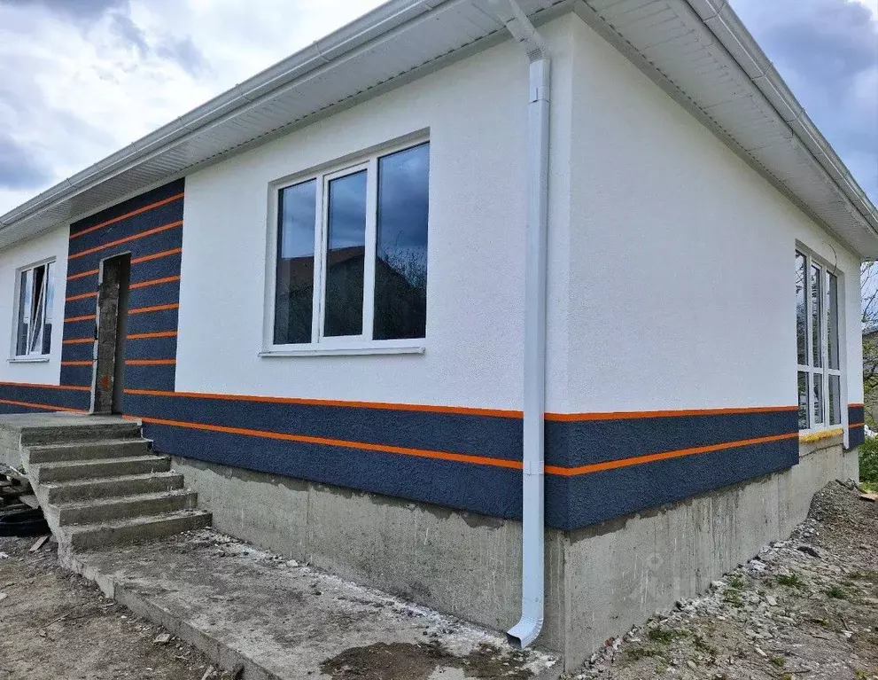 Дом в Краснодарский край, Новороссийск городской округ, Натухаевская ... - Фото 0