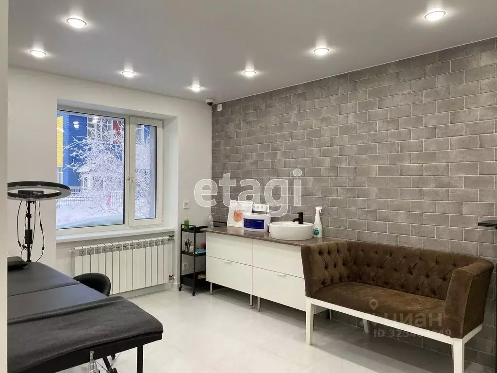 Офис в Ямало-Ненецкий АО, Новый Уренгой Советский мкр, 3/1 (34 м) - Фото 2