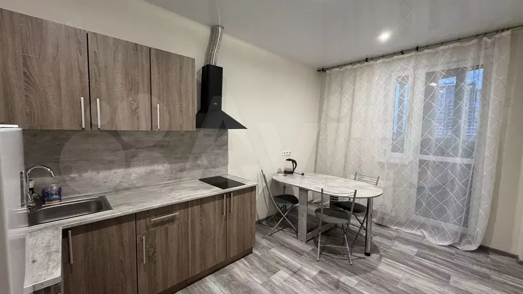1-к. квартира, 40 м, 7/17 эт. - Фото 0