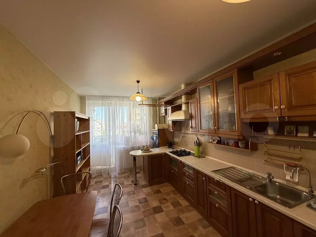3-к. квартира, 135 м, 6/9 эт. - Фото 1