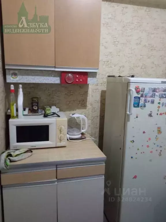 Комната Смоленская область, Смоленск ул. Урицкого, 17 (16.0 м) - Фото 2