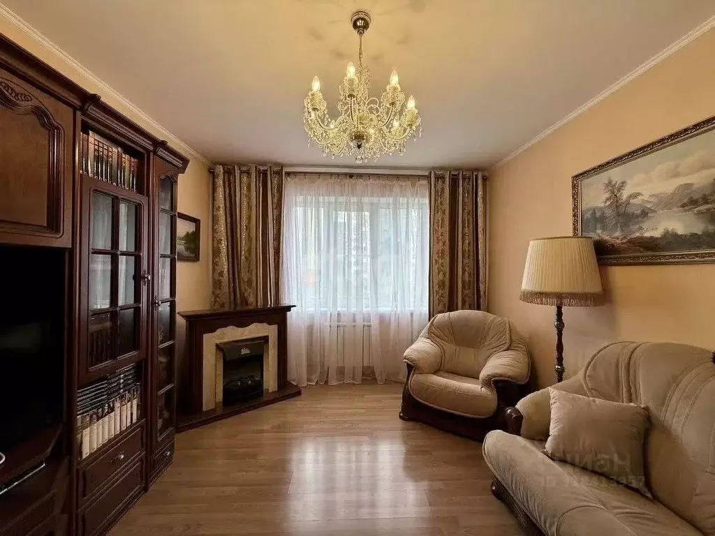 3-к кв. Воронежская область, Воронеж ул. Пирогова, 36 (66.8 м) - Фото 0