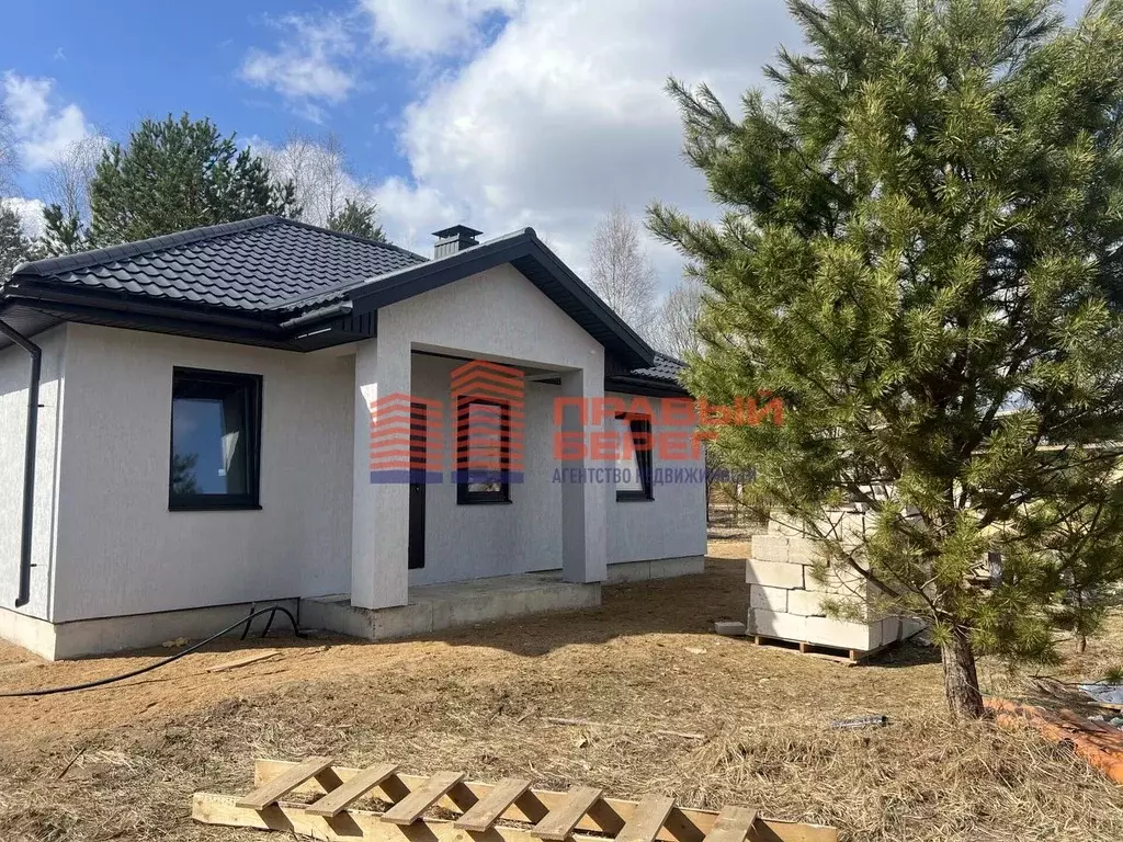 Дом в Калужская область, Юхнов ул. Энтузиастов, 7 (70 м) - Фото 2