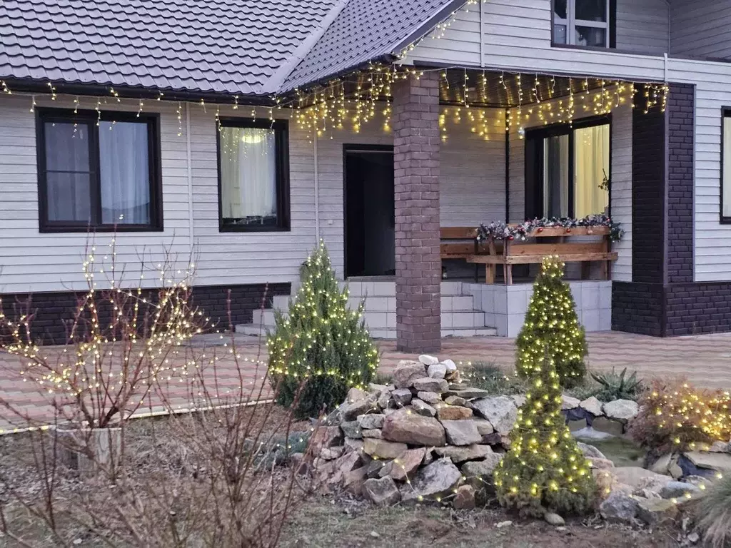 Дом в Волгоградская область, Калачевский район, Ильевское с/пос, Волна ... - Фото 1