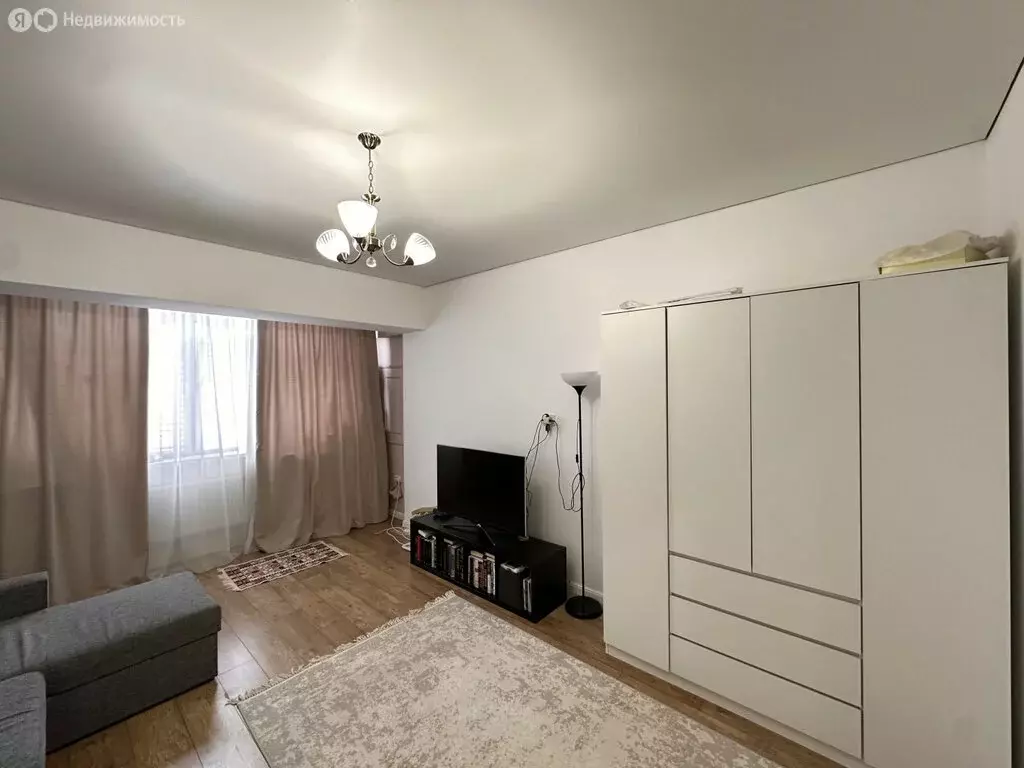 1-комнатная квартира: Нальчик, улица Шарданова, 48к6 (47 м) - Фото 1