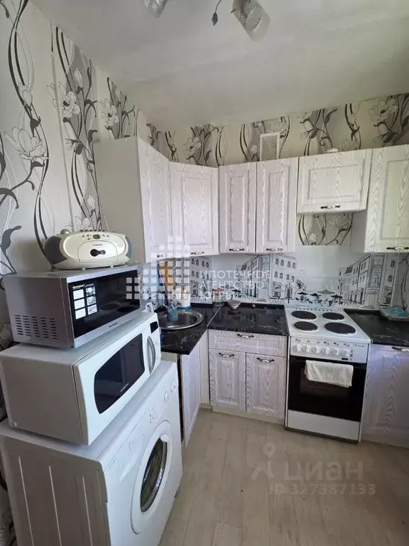 Комната Ханты-Мансийский АО, Нефтеюганск 10-й мкр, 8 (10.6 м) - Фото 1