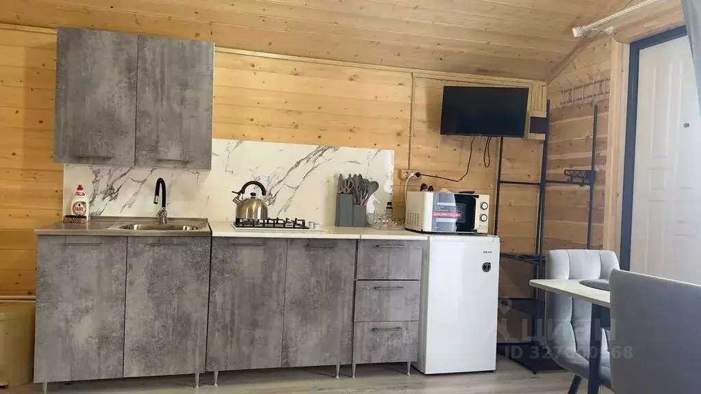 Дом в Карачаево-Черкесия, Зеленчукский район, с. Архыз ул. Курджиева, ... - Фото 1