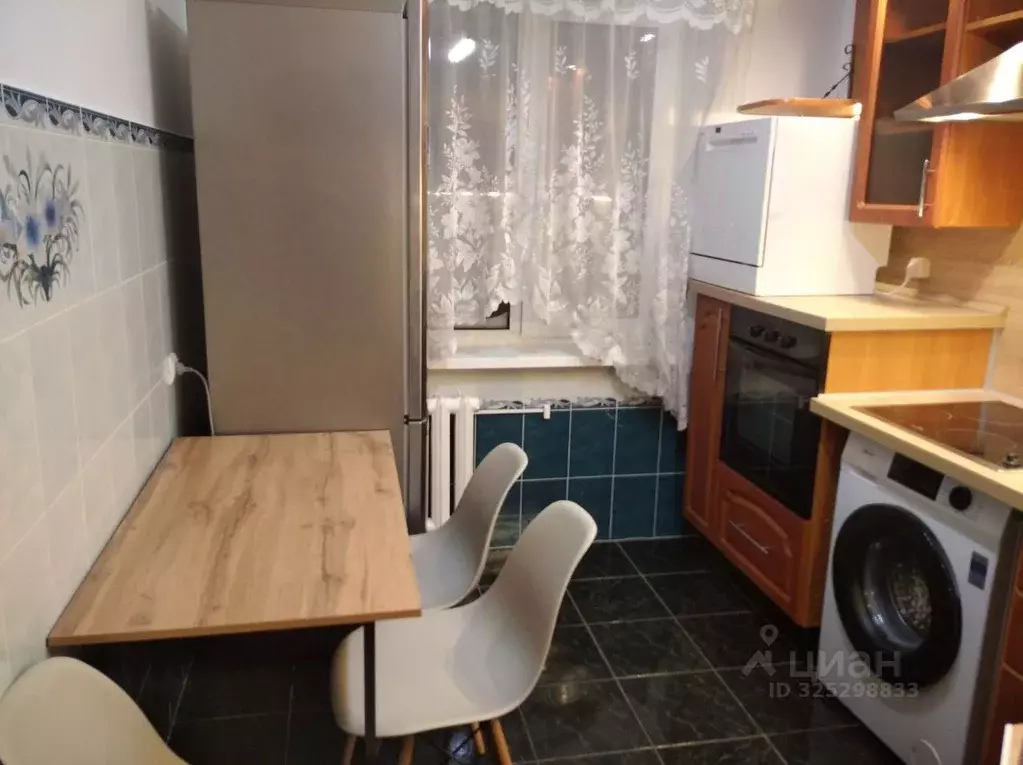 3-к кв. Тюменская область, Тюмень Одесская ул., 38 (64.0 м) - Фото 2