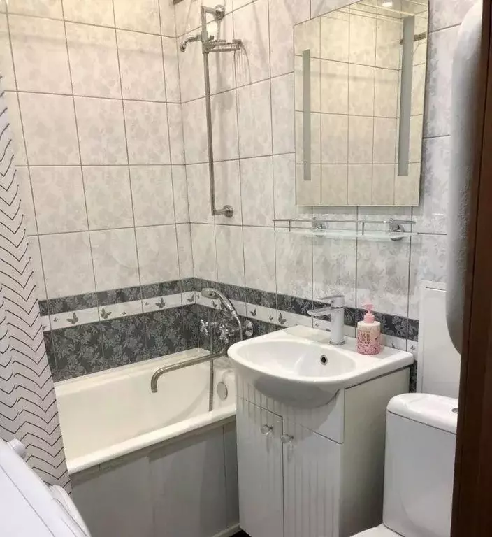 1-к. квартира, 35 м, 1/9 эт. - Фото 0