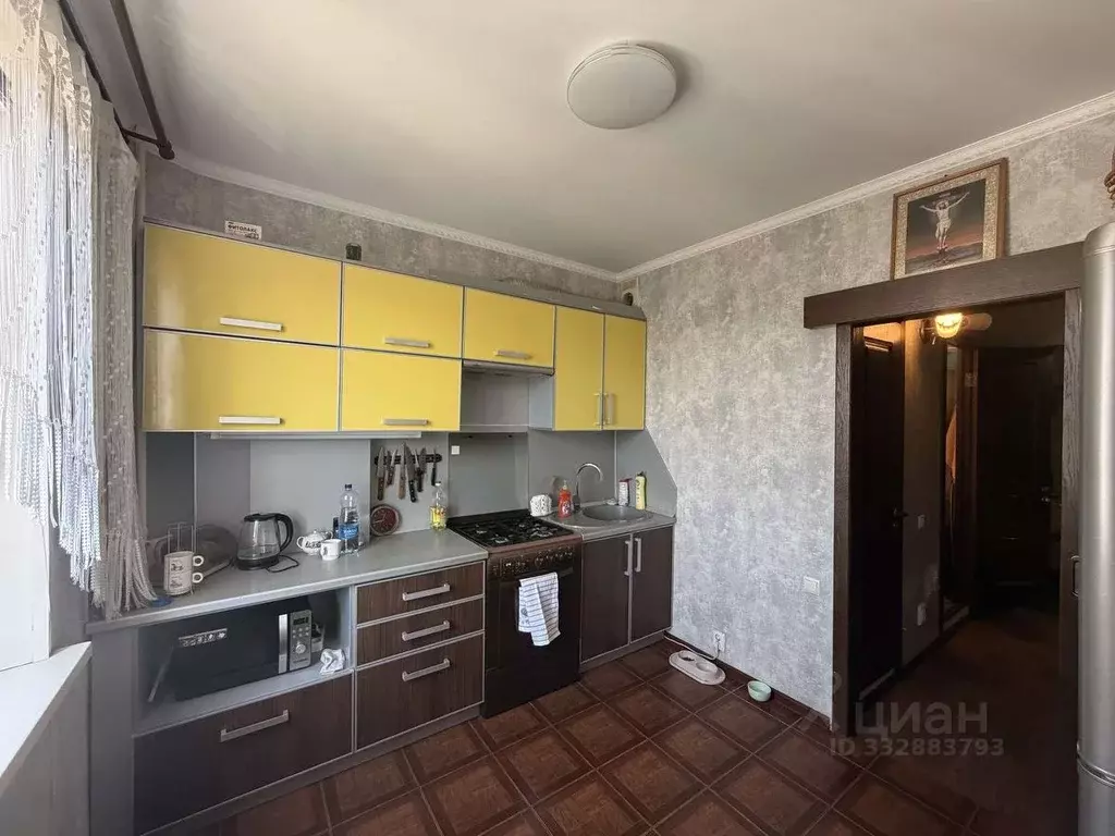 3-к кв. Белгородская область, Белгород ул. Есенина, 16 (72.0 м) - Фото 1