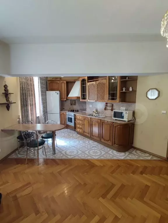 7-к. квартира, 75 м, 2/7 эт. - Фото 0