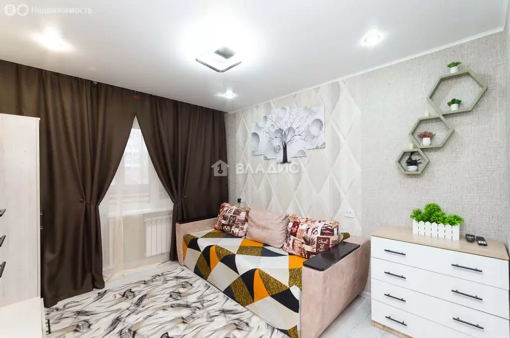 2-комнатная квартира: Тобольск, 4-й микрорайон, 18 (43.8 м) - Фото 0