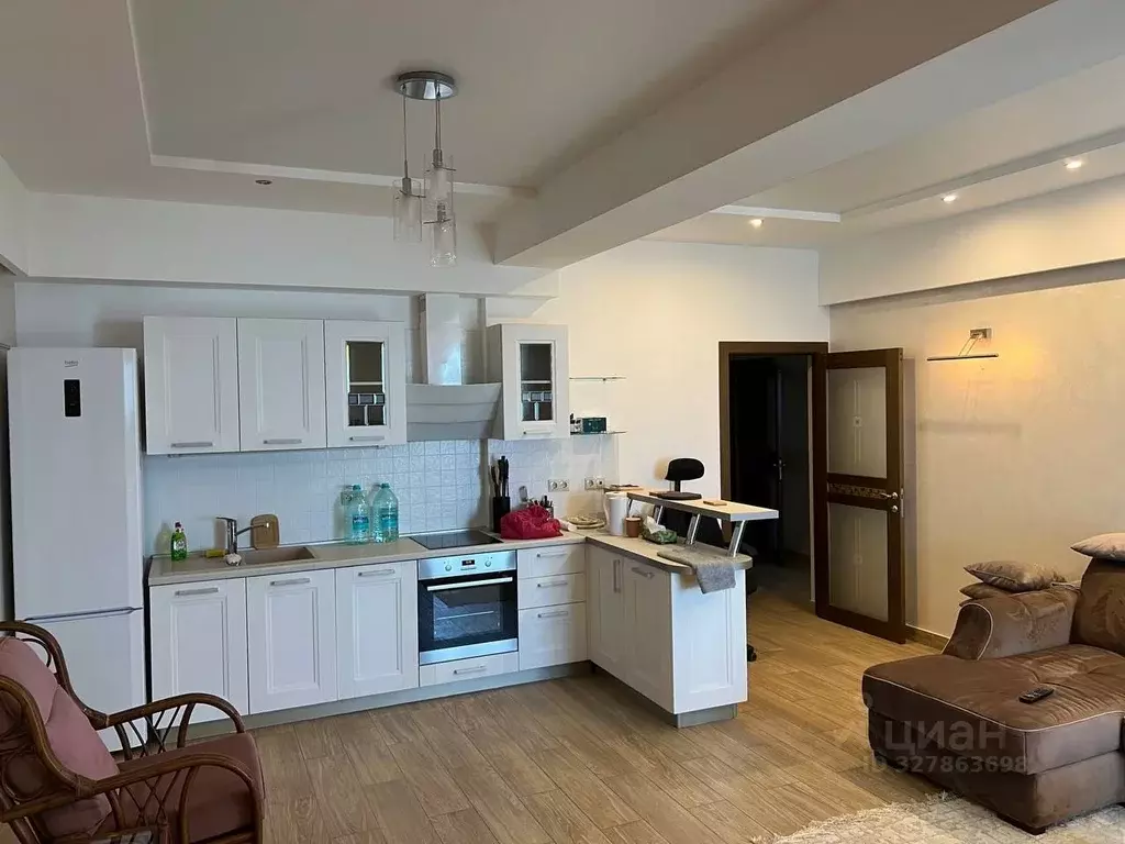 2-к кв. Краснодарский край, Сочи Курортный просп., 96а (90.0 м) - Фото 1