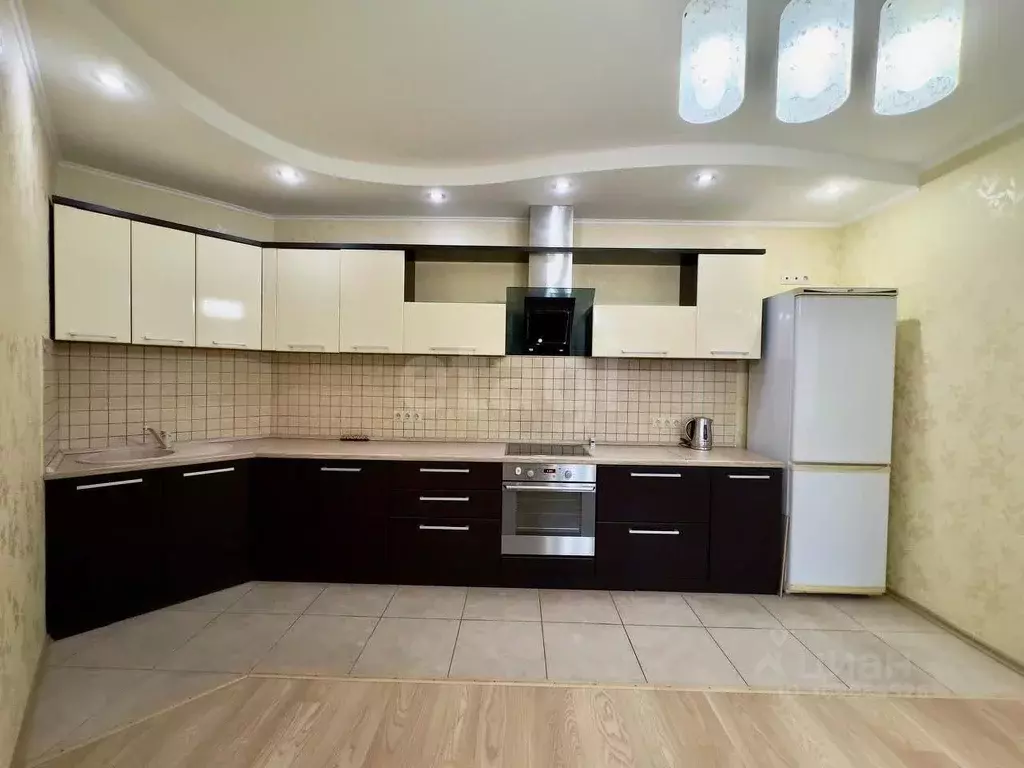 3-к кв. Татарстан, Казань ул. Нигматуллина, 5 (92.8 м) - Фото 0