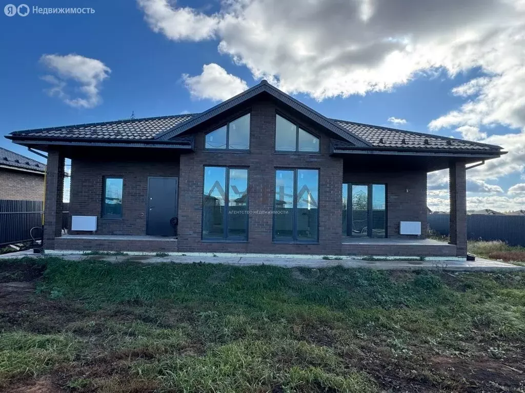 Дом в Тукаевский район, деревня Азьмушкино, улица Вахитова, 16 (139 м) - Фото 1