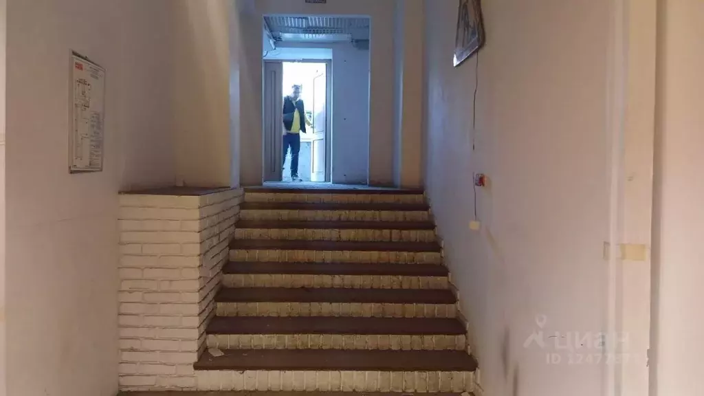 Помещение свободного назначения в Санкт-Петербург Конногвардейский ... - Фото 2