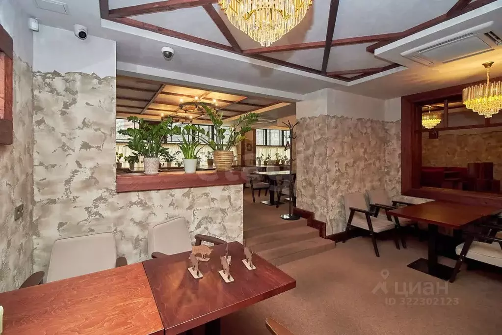 Помещение свободного назначения в Тюменская область, Тюмень ул. ... - Фото 1