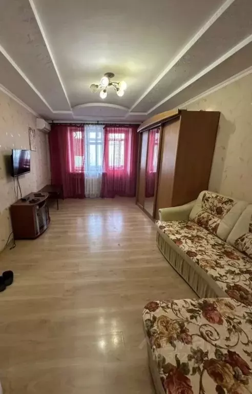 2-к кв. Крым, Феодосия ул. Гарнаева, 75 (56.0 м) - Фото 1