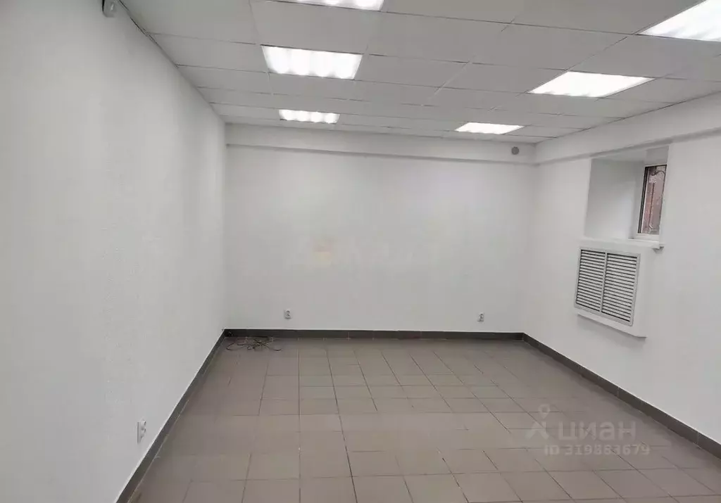 Офис в Ульяновская область, Ульяновск Симбирская ул., 8 (25 м) - Фото 1