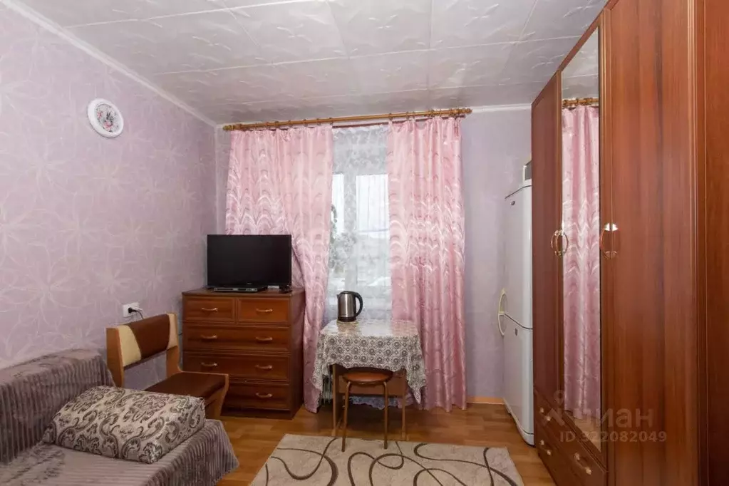Комната Новосибирская область, Новосибирск ул. Петухова, 16 (10.0 м) - Фото 1