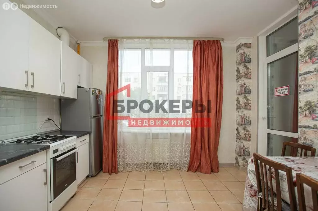 5-комнатная квартира: Севастополь, проспект Победы, 44А (140 м) - Фото 1