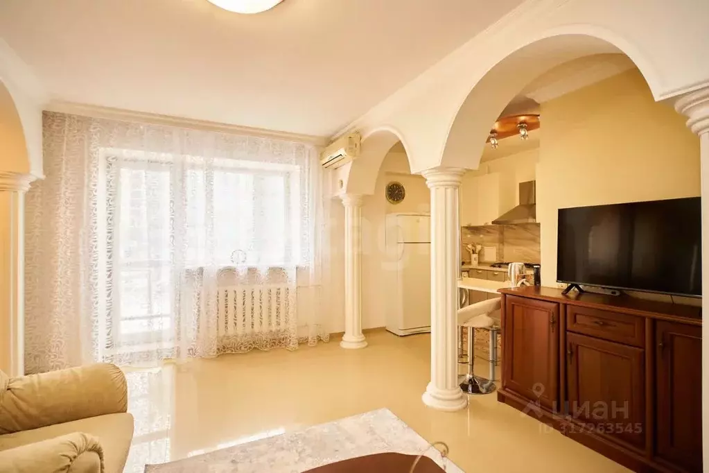 2-к кв. Тюменская область, Тюмень Профсоюзная ул., 88 (46.2 м) - Фото 0