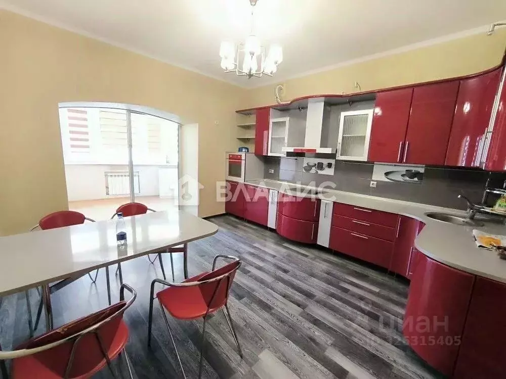 3-к кв. Белгородская область, Белгород ул. Победы, 124 (118.3 м) - Фото 0