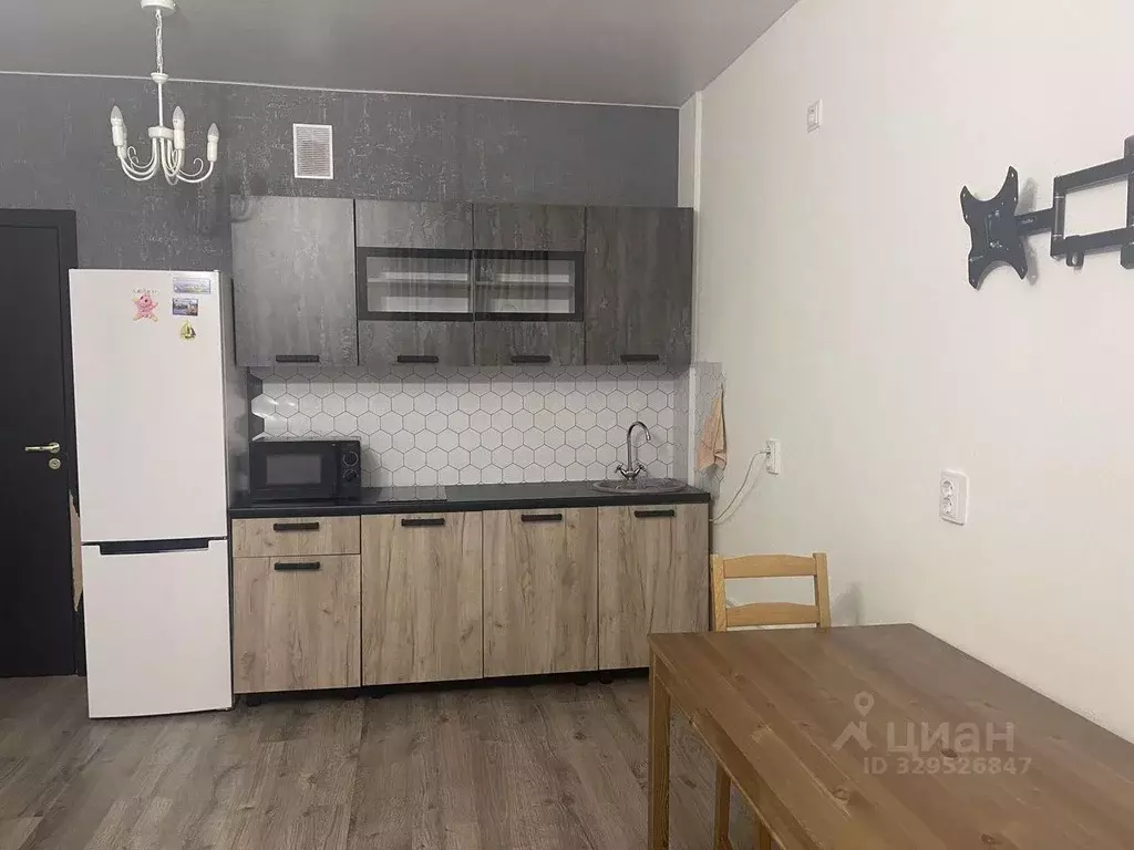 Студия Свердловская область, Екатеринбург ул. Прониной, 27 (32.0 м) - Фото 2
