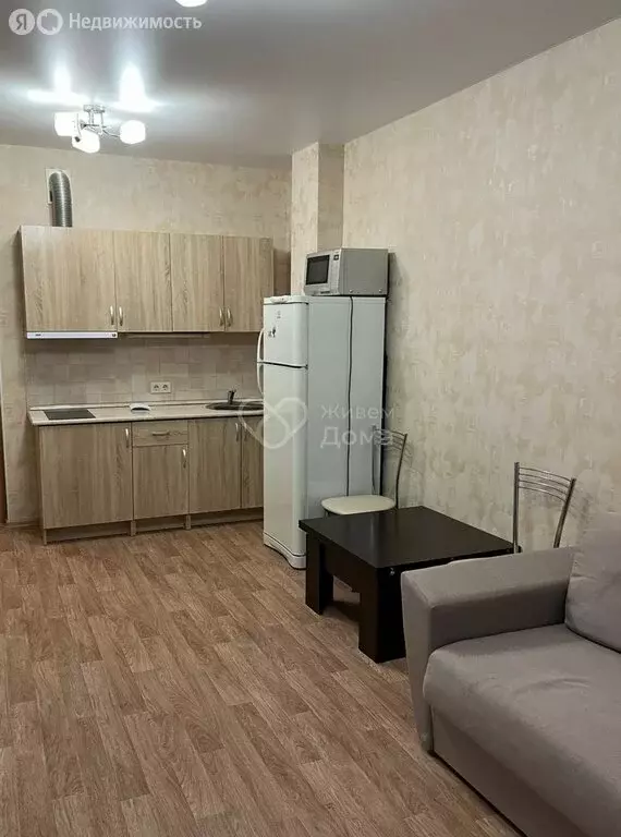 Квартира-студия: Волгоград, улица Малиновского, 6А (31 м) - Фото 0