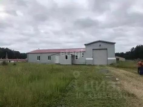 Склад в Калужская область, Юхновский район, Беляево с/пос, д. Беляево ... - Фото 1