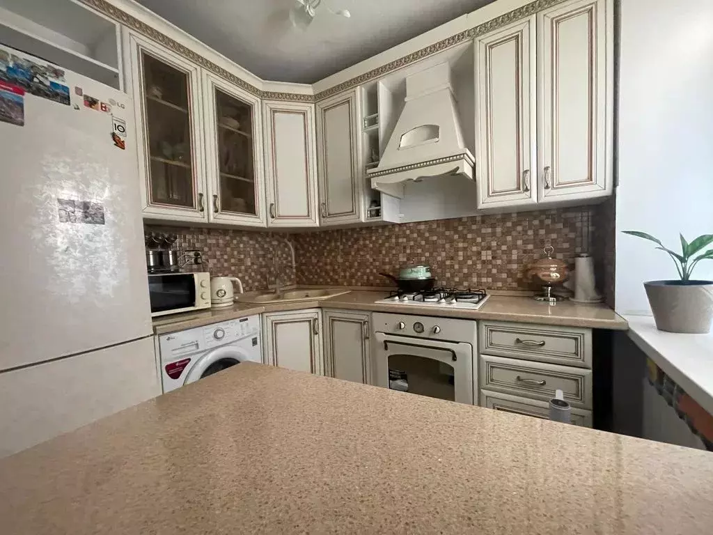 2-к кв. Дагестан, Махачкала ул. Лаптиева, 46 (42.0 м) - Фото 0