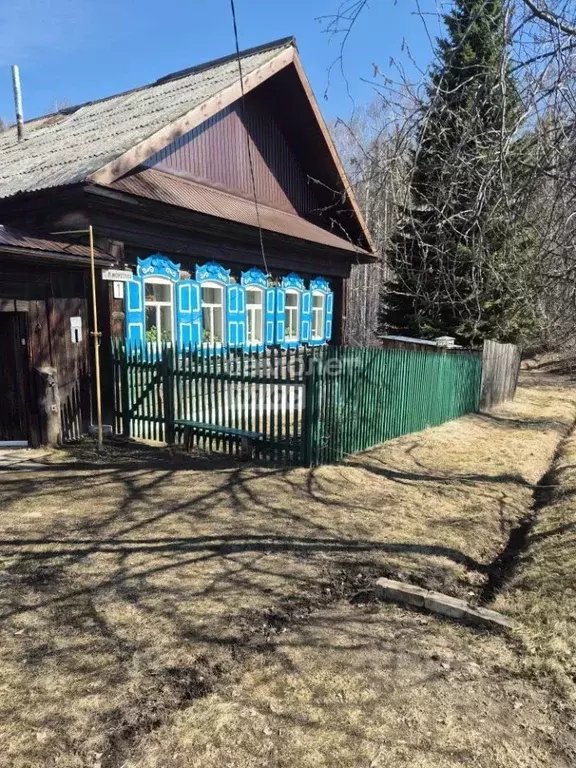 Дом в Свердловская область, Артемовский ул. Павлика Морозова, 1 (49 м) - Фото 1