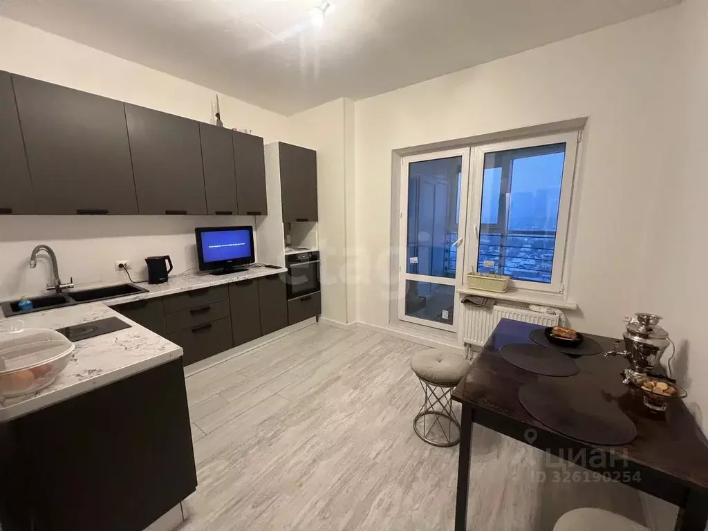 2-к кв. Тюменская область, Тюмень Орловская ул., 58 (75.0 м) - Фото 2